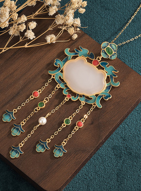 中国风新年配饰古法镀金合成和田玉平安锁如意福袋流苏锁骨项链女