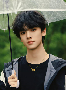 左航同款字母项链高级感