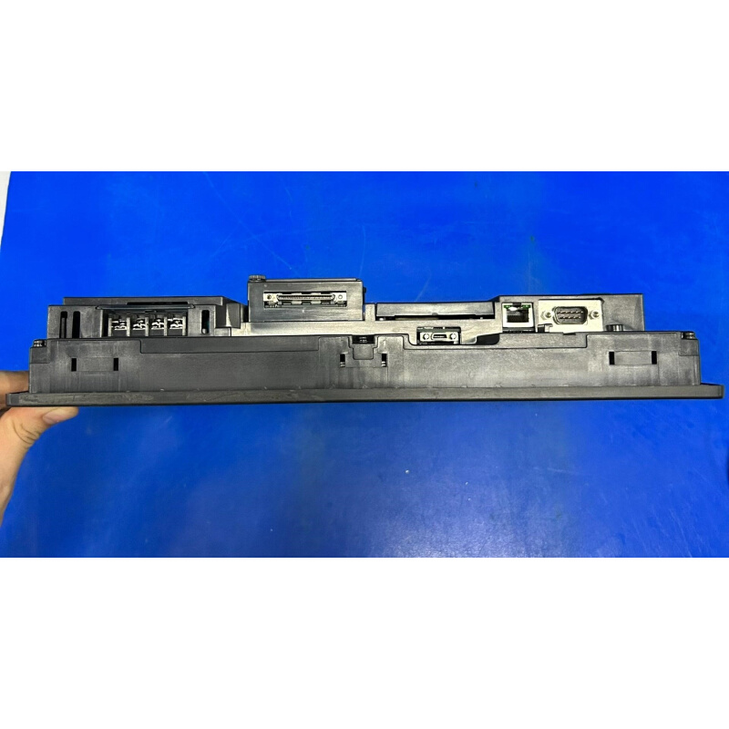 拍前询价：三菱触摸屏GT1685M-STBD，正常拆机件 - 图2