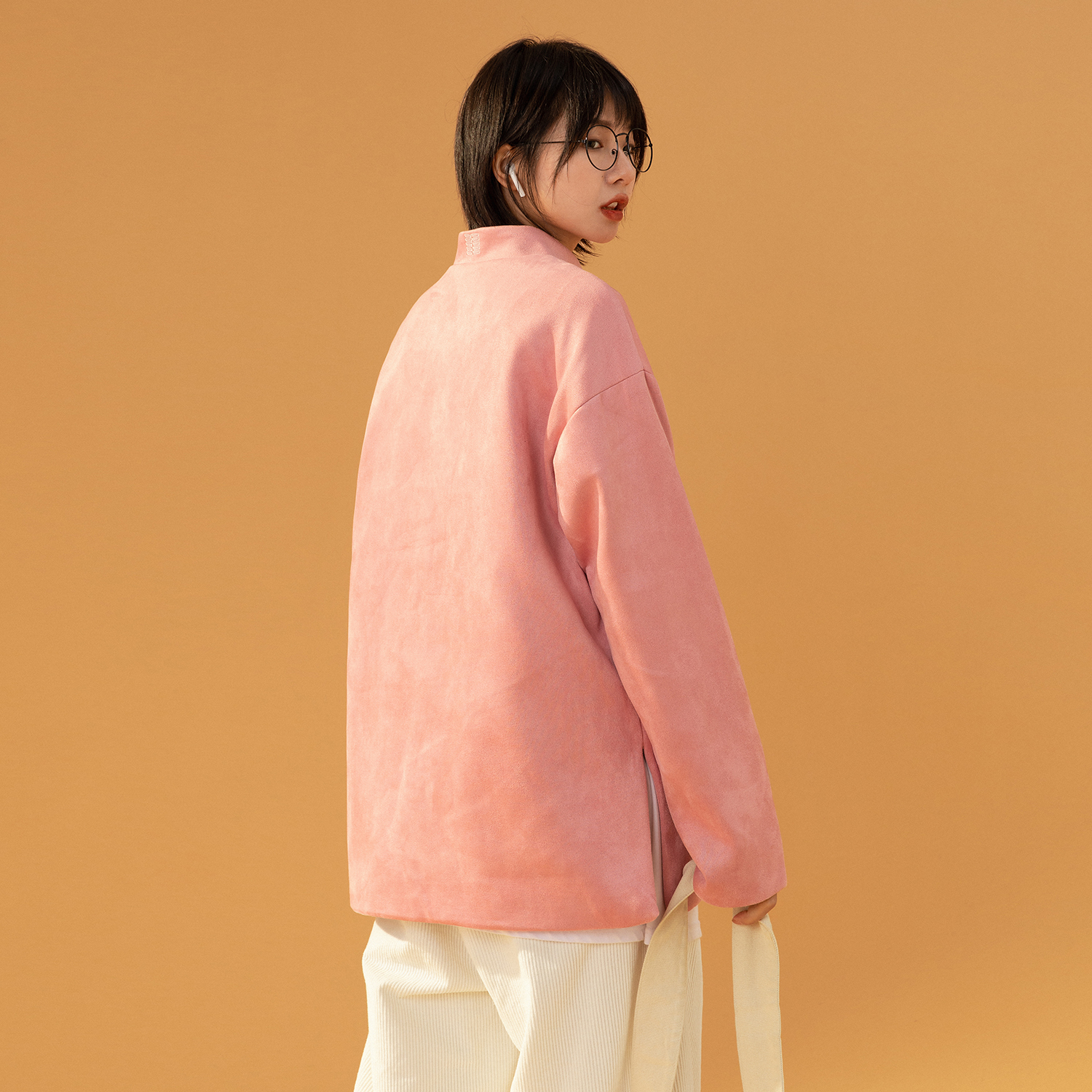 中国风麂皮绒唐装男女盘扣国潮情侣 腓尼基秀禾服