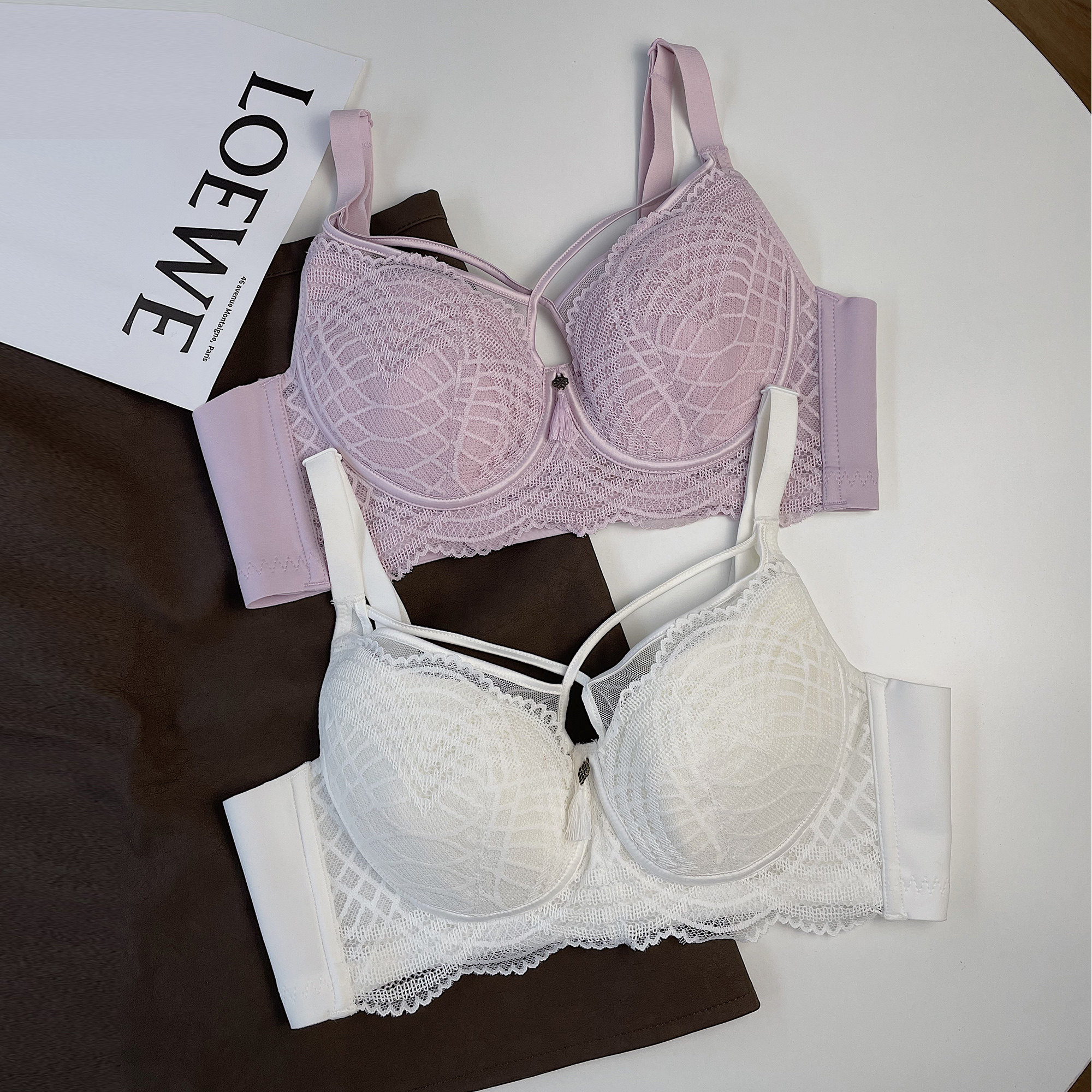 卉岩蕾丝夏薄款无钢圈大胸显小上托 卉岩文胸