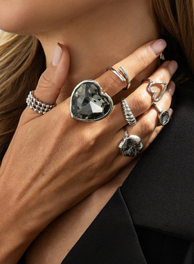 欧美跨境夸张黑色爱心亚克力钻戒