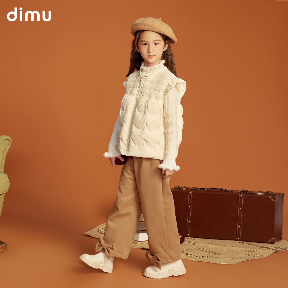 笛牧女童羽绒马甲2024冬装新款小飞袖加厚保暖儿童白鸭绒背心坎肩