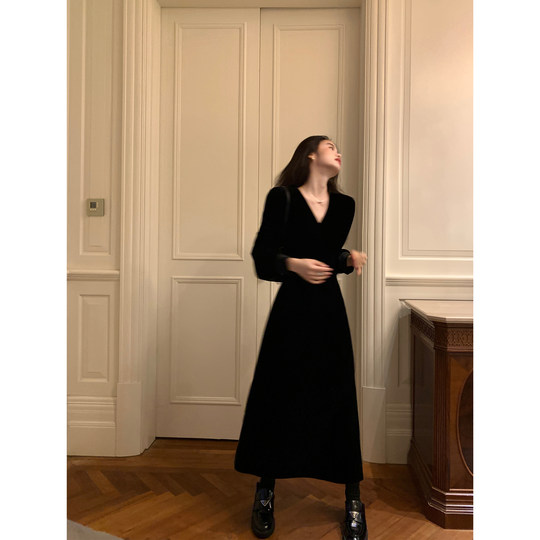 pusumede 高级感丝绒连衣裙女新款法式气质v领收腰显瘦中长款裙子