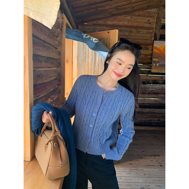 Round neck knitted cardigan short sweater petite top