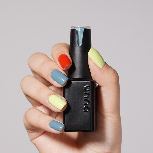 Unna (beauty) niche advanced color jump minimalist contrast color short nail art style 2024 new nail polish glue