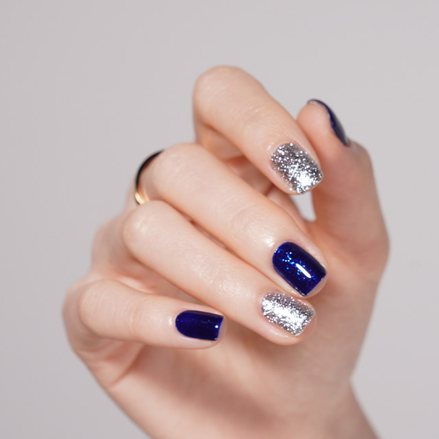 UNNA Melbourne flash blue atmospheric manicure