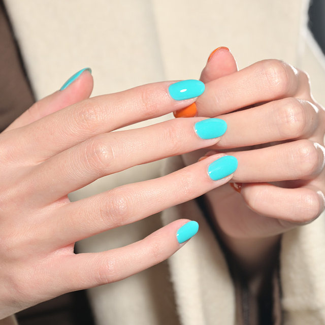 UNNA's new high-end solid color zircon blue