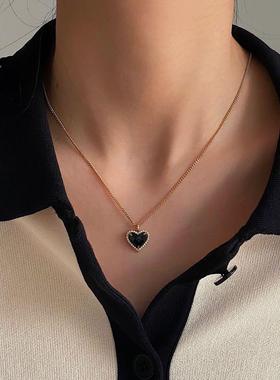 轻奢黑色爱心镶钻锁骨链女法式复古气质高级感心形锆石吊坠项定制