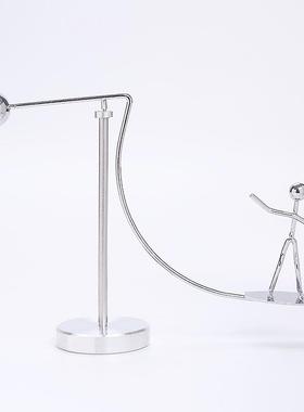 新中式金属平衡球电镀小铁人平衡摆减压桌面摆件定制