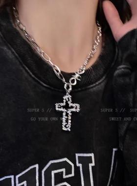 2024新款十字架吊坠项链