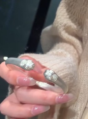 古法猫抓银色手镯女新中式古风平安福轻款小众设计感精美手镯女