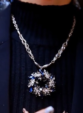 复古蓝色水晶花朵项链端庄大气轻奢小众时尚百搭精美挂件毛衣链女