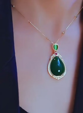 原创设计绿色水滴形项链女网红爆款轻奢气质百搭操作设计感项链女