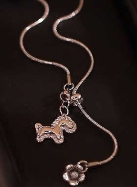 秋冬银色可抽拉小马项链