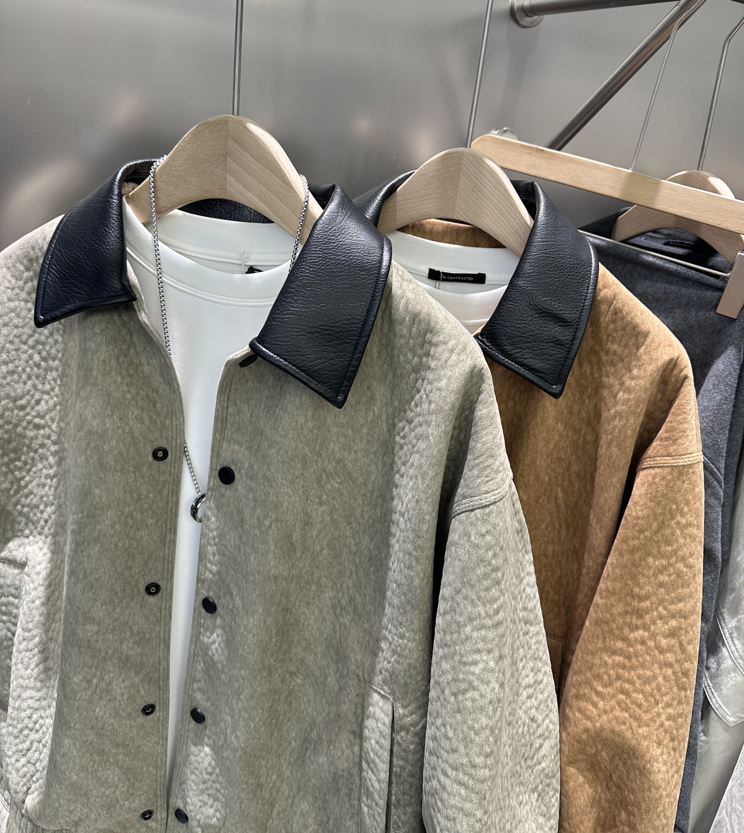 高端老钱风麂皮绒翻领夹克男2025新款宽松潮流棕色外套休闲秋冬季 - 图2