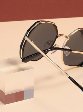 新款偏光渐变粉时尚百搭墨镜