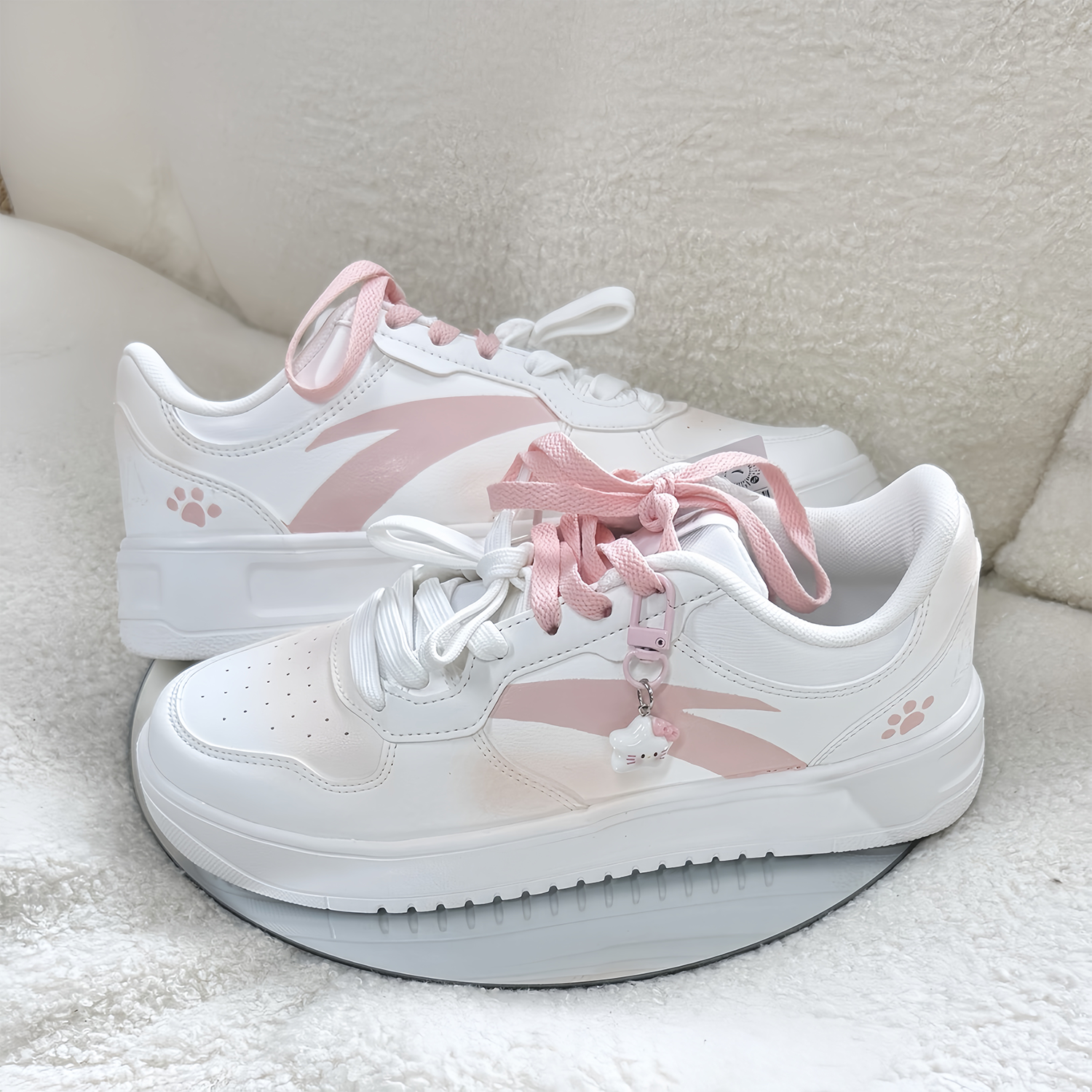 【定制球鞋】Anta安踏轻松可爱腮红猫爪耐磨低帮板鞋女款白粉色,淘宝优惠券,粉丝福利购,淘宝优惠卷