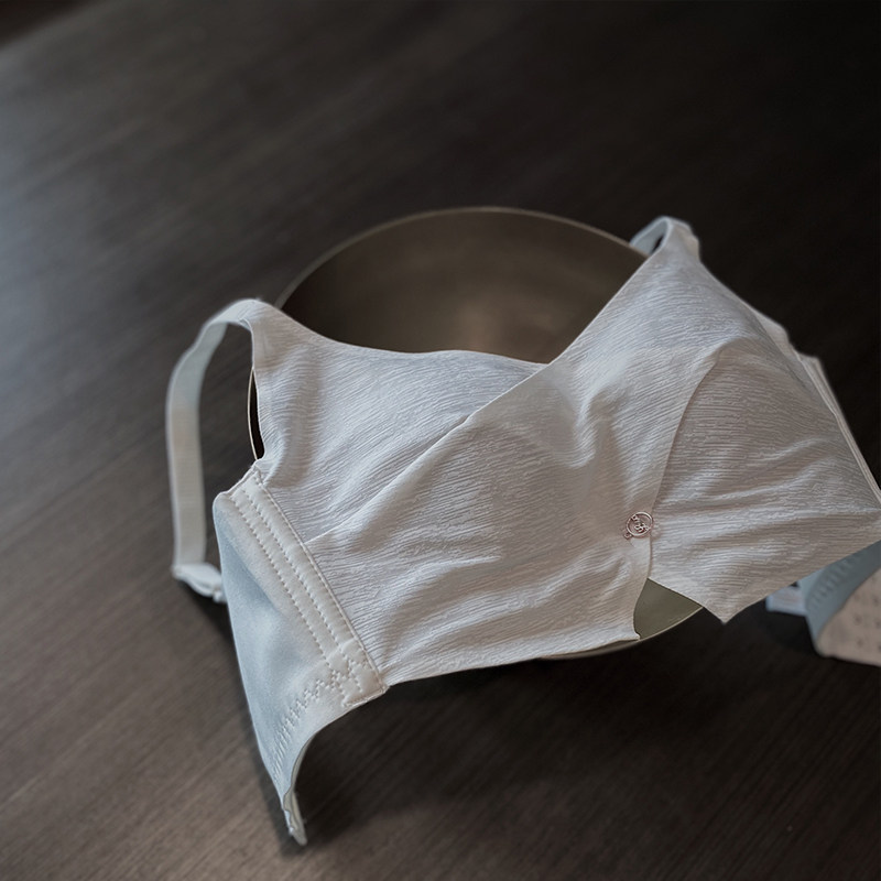 女聚拢2021年新款爆款无钢圈文胸 麦田星文胸