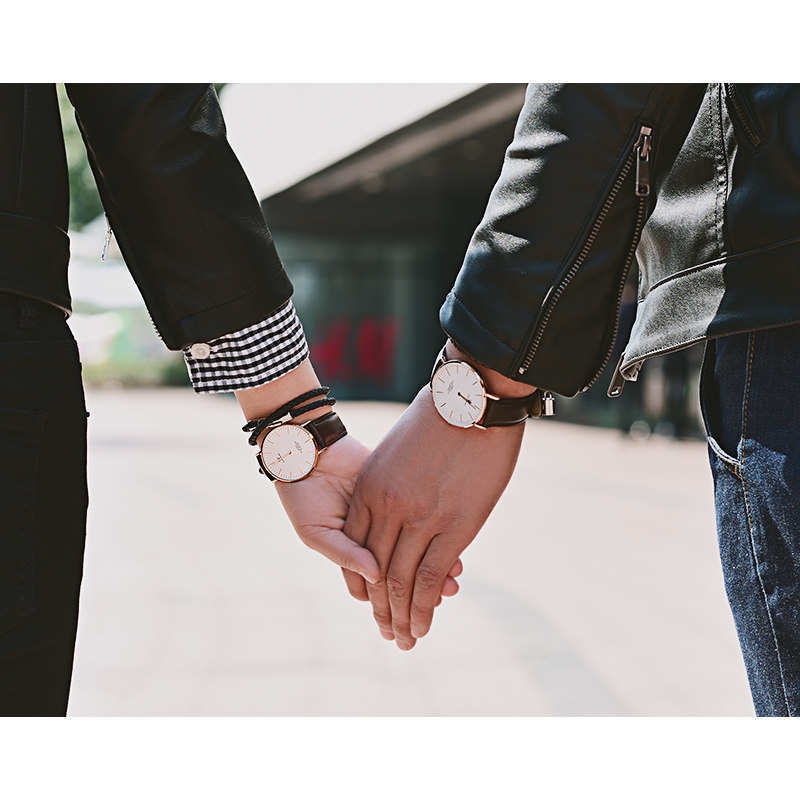 正品时尚男皮带女节日送礼天王表 天王深圳国产腕表