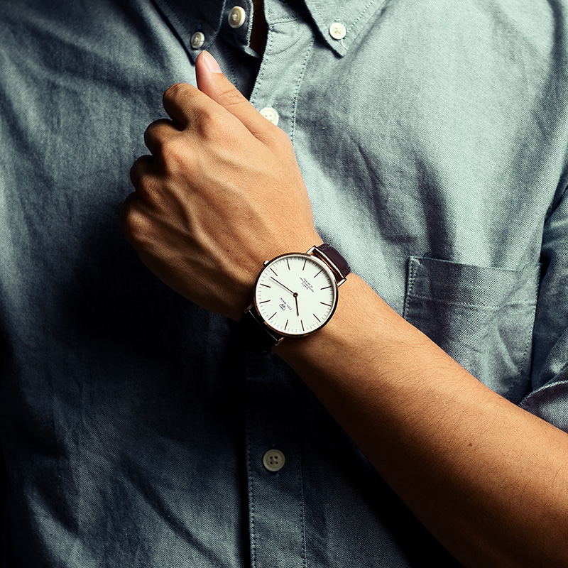 正品时尚男皮带女节日送礼天王表 天王深圳国产腕表