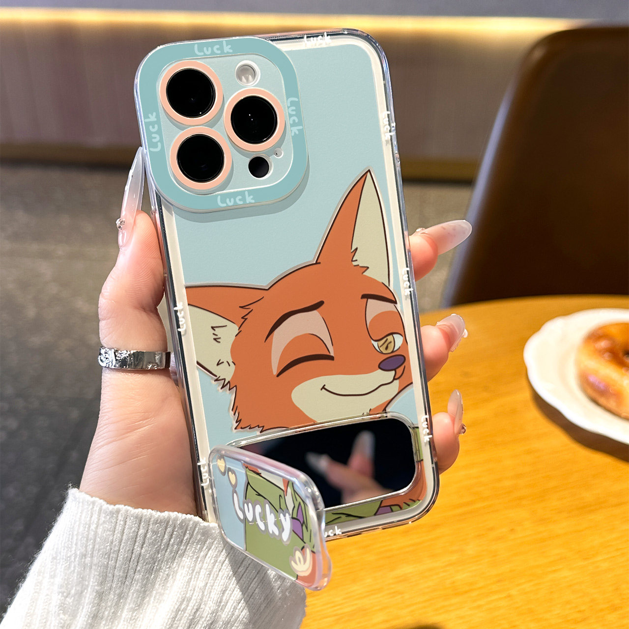 贴贴朱迪尼克镜子支架手机壳苹果17Promax华为vivo情侣iPhone16疯狂动物城OPPO小米15狐14兔子警官和狐狸适配,淘宝优惠券,粉丝福利购,淘宝优惠卷