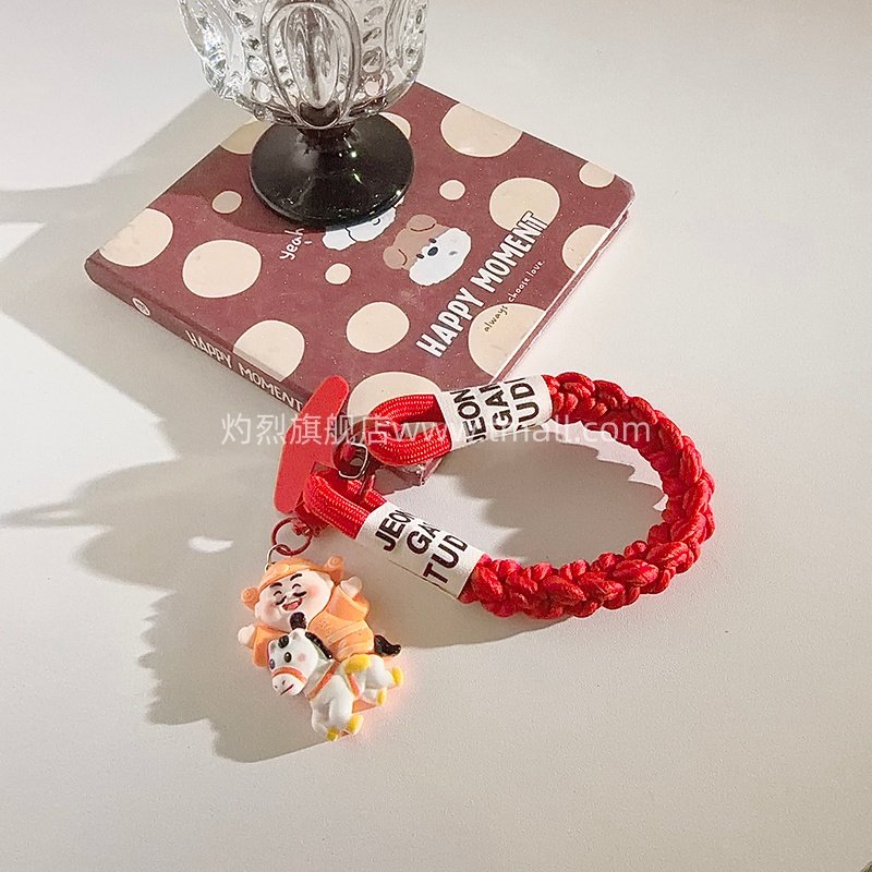 2026新年款趣味卡通立体骑马财神爷手机挂件百搭学生可爱女款红色编织尼龙短款挂绳钥匙扣链通用ccd便携手腕,淘宝优惠券,粉丝福利购,淘宝优惠卷