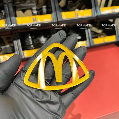 高级感麦巴赫m标车贴麦当劳m标立体反光亚克力汽车三角窗玻璃车贴 - 图2