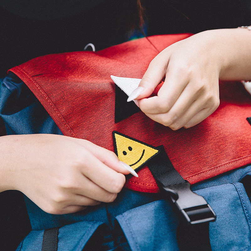 across原创潮牌大容量男休闲电脑包 across双肩背包