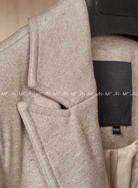 MOON慕空间样板房衣帽间衣服摆件
