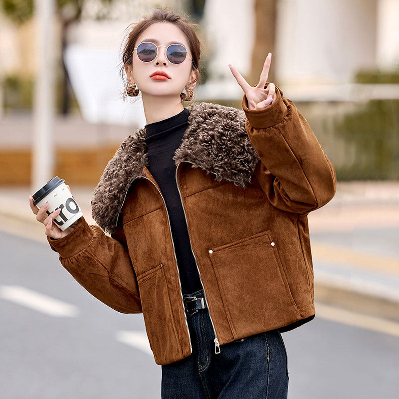 仿羊羔绒麂皮绒羽绒服巨好看的冬装外套女款2025新款今年流行爆款,淘宝优惠券,粉丝福利购,淘宝优惠卷