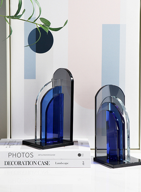 水晶简约轻奢风样板间蓝色书挡