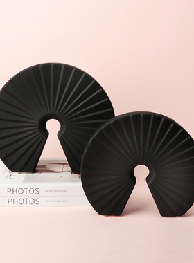 黑白色扇形新中式风电视柜摆件