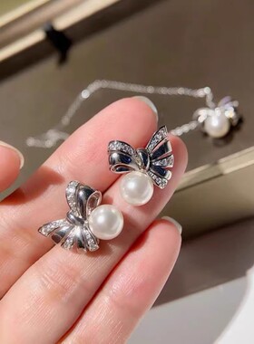 18K白金蝴蝶结珍珠耳钉项链