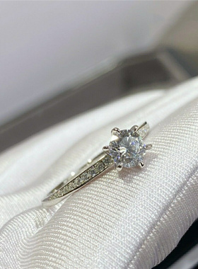 精致简约大气六爪戒指