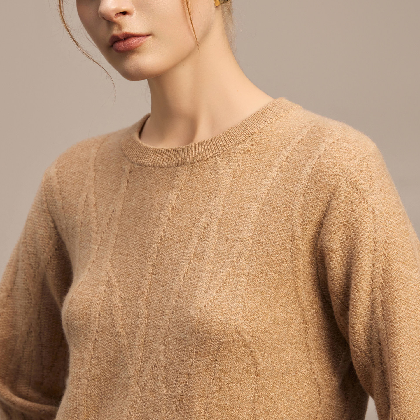 鹿王100%山羊绒衫女圆领菱形格纯色针织衫毛衣内搭保暖25年秋冬新,淘宝优惠券,粉丝福利购,淘宝优惠卷