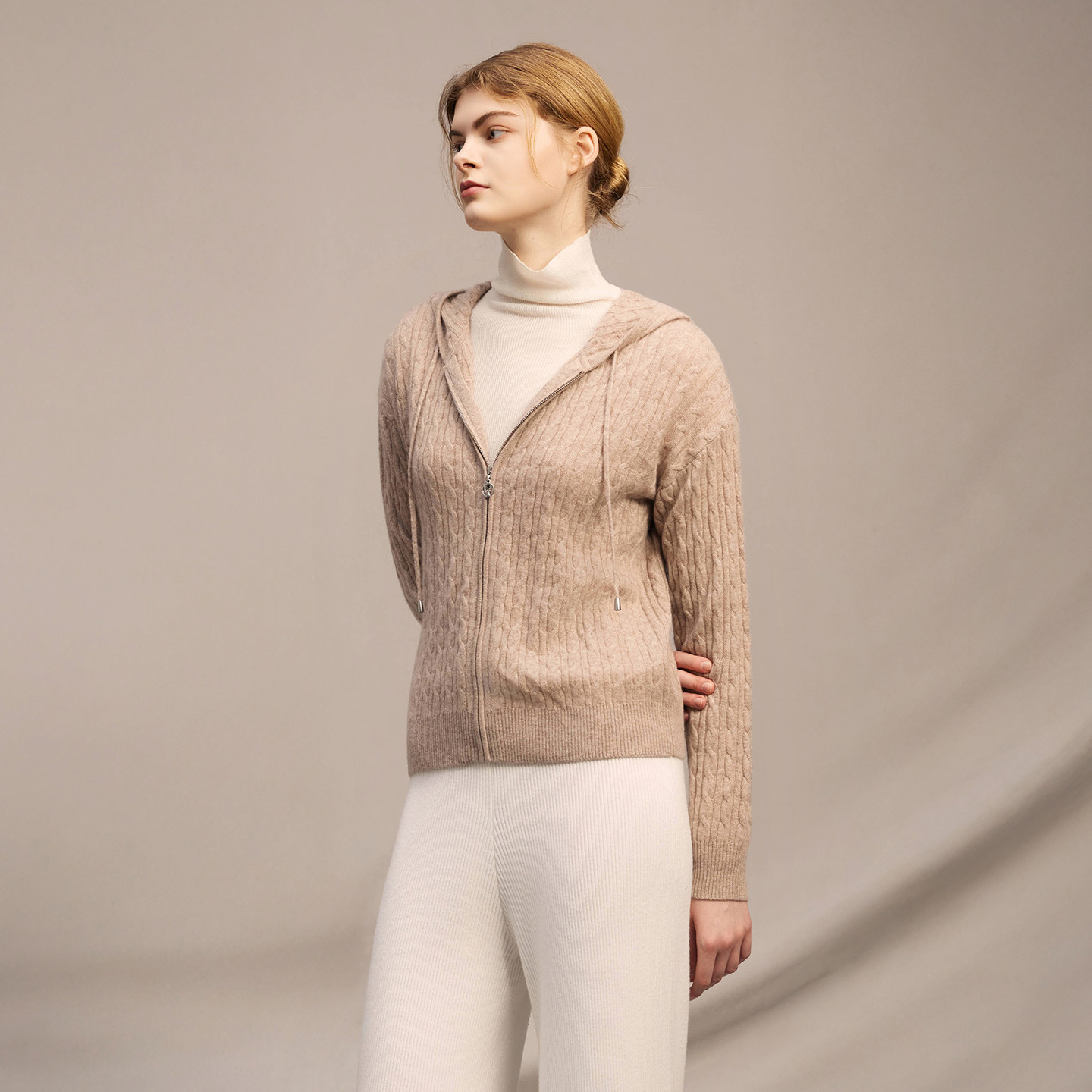 鹿王100%山羊绒衫女连帽拉链开衫针织保暖毛衣外套25年秋冬新款,淘宝优惠券,粉丝福利购,淘宝优惠卷