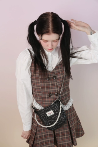 Оригинальная милая маленькая дизайнерская сумка через плечо, с вышивкой, в цветочек, тренд сезона