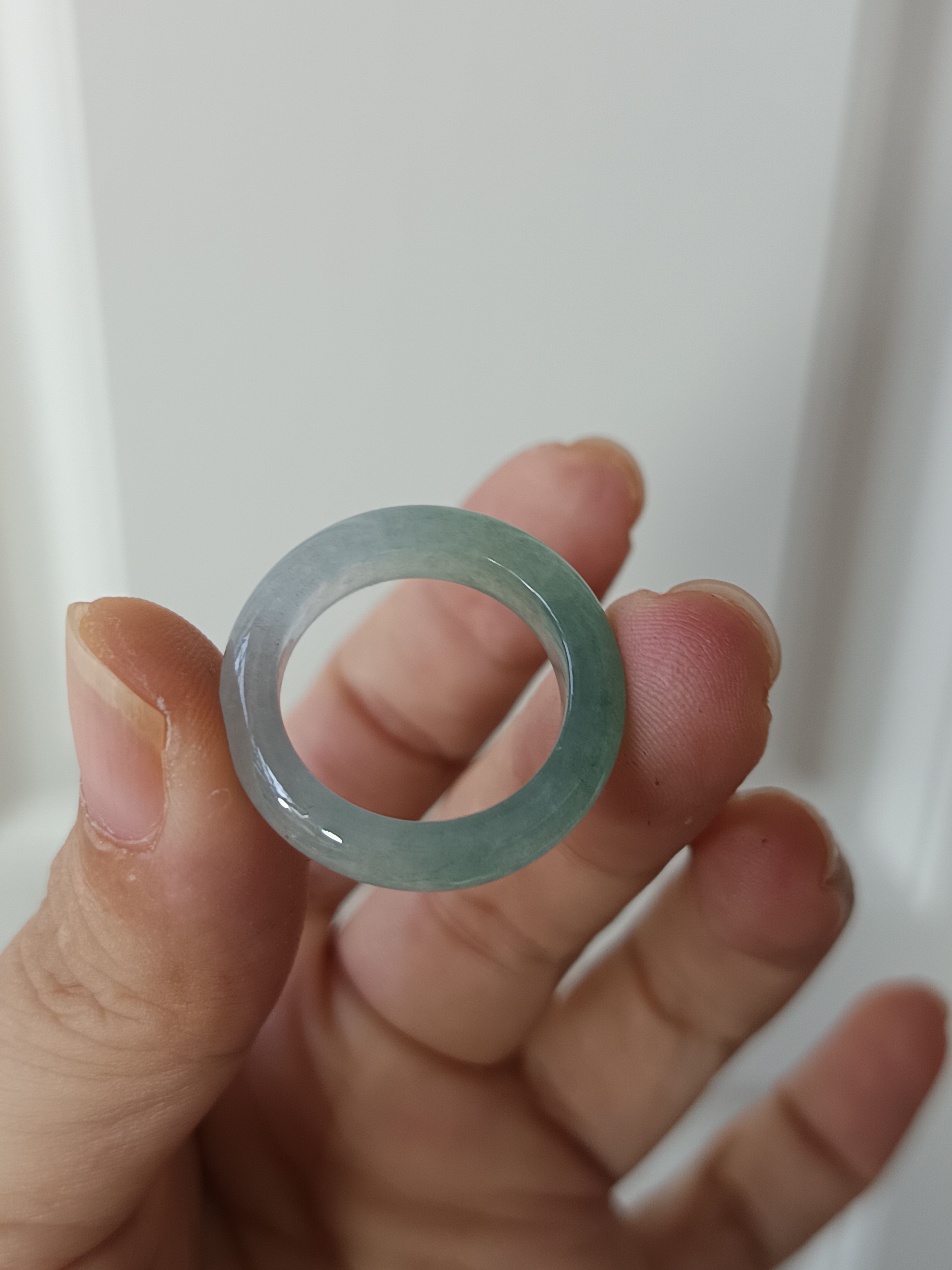 4394-Hong Kong circle 15.5 size ice-clear jade ring, certificate