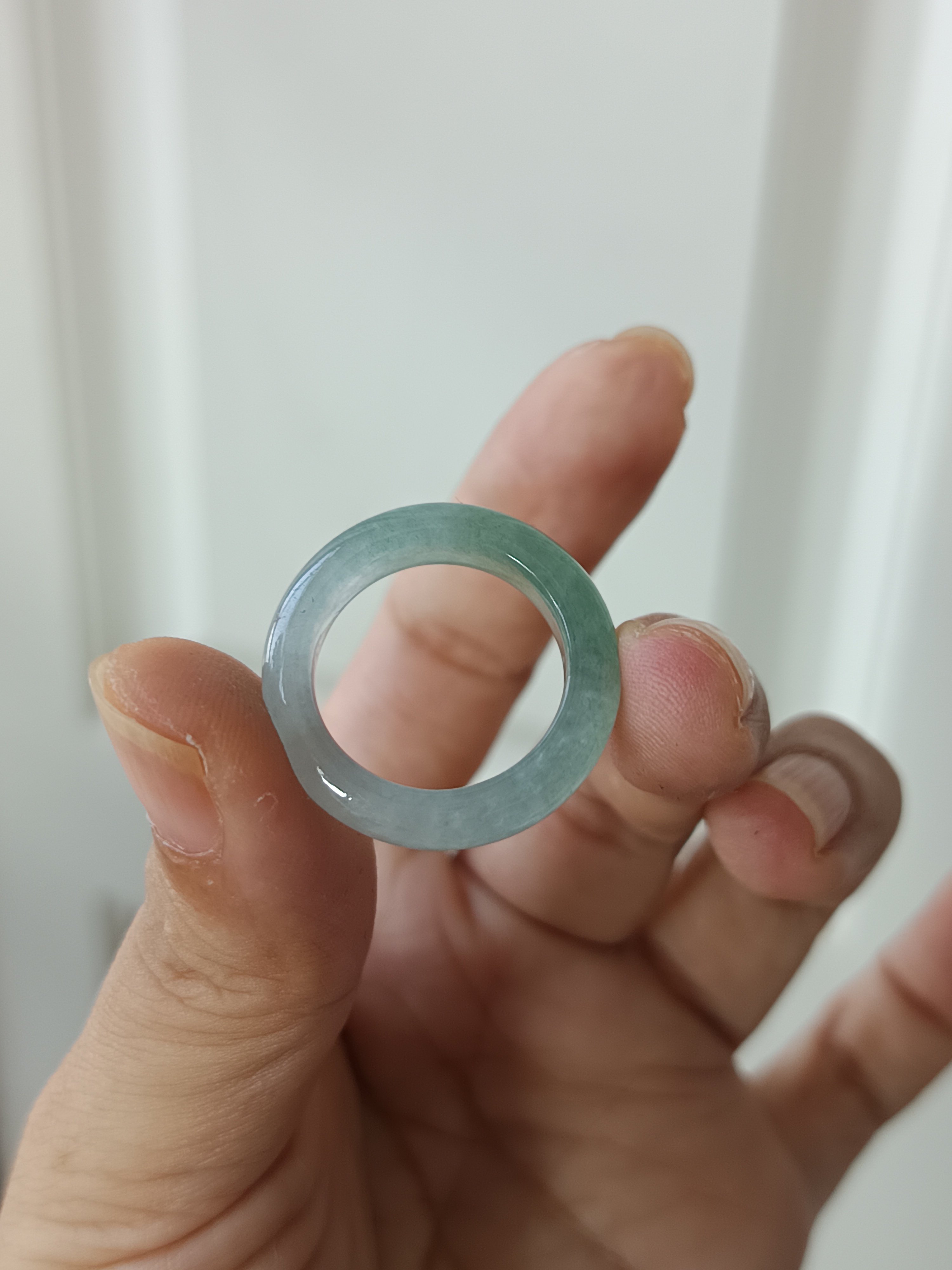 4394-Hong Kong circle 15.5 size ice-clear jade ring, certificate