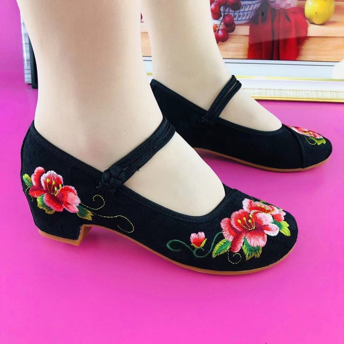广场舞鞋绣花鞋老北京女鞋透气妈妈鞋老北京布鞋秋季新款汉服高跟,淘宝优惠券,粉丝福利购,淘宝优惠卷