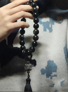 情侣手持手捻冰种银曜石佘太翠