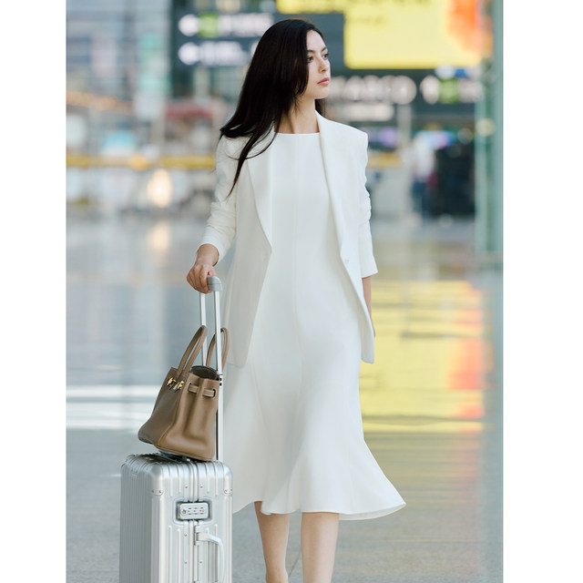 TieForHer Missism ສີຂາວງ່າຍດາຍບ່ອນເຮັດວຽກທີ່ມີຄວາມສາມາດໃນບ່ອນເຮັດວຽກ commuting blazer jacket versatile ສໍາລັບແມ່ຍິງ