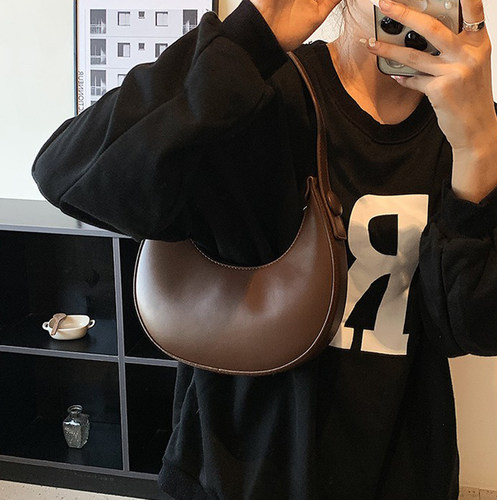 法式小众包包女2026新款饺子包新款潮百搭高级感月牙单肩包腋下包 - 图0