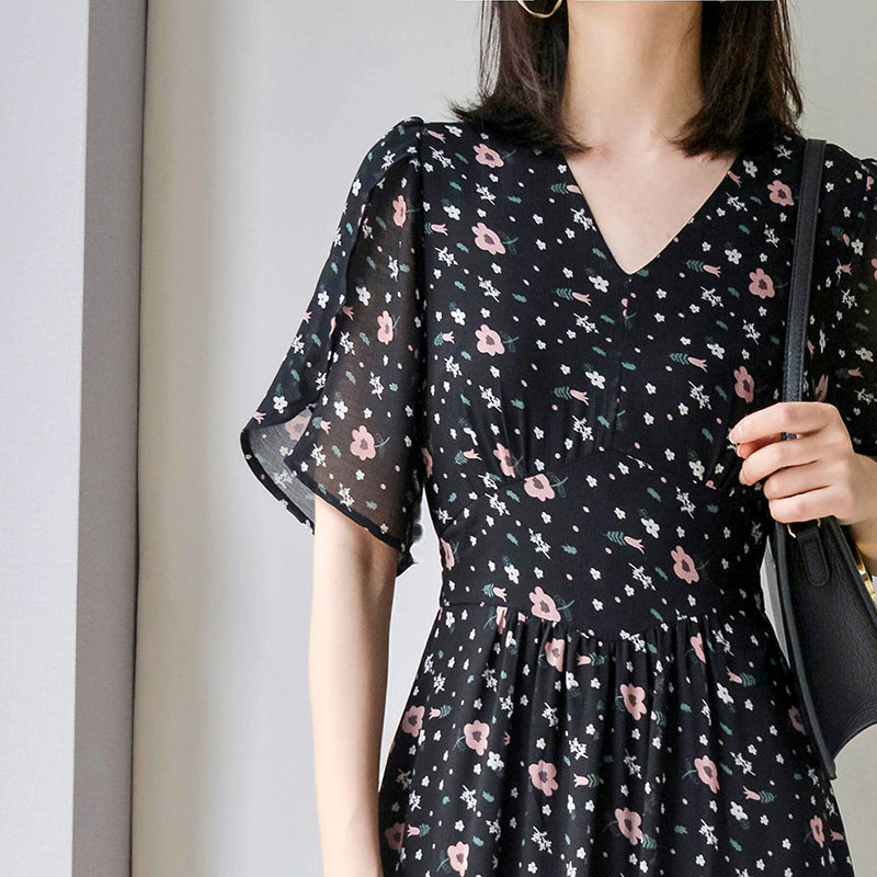 碎花连衣裙2020夏季新款雪纺裙子 裙踪魅影连衣裙