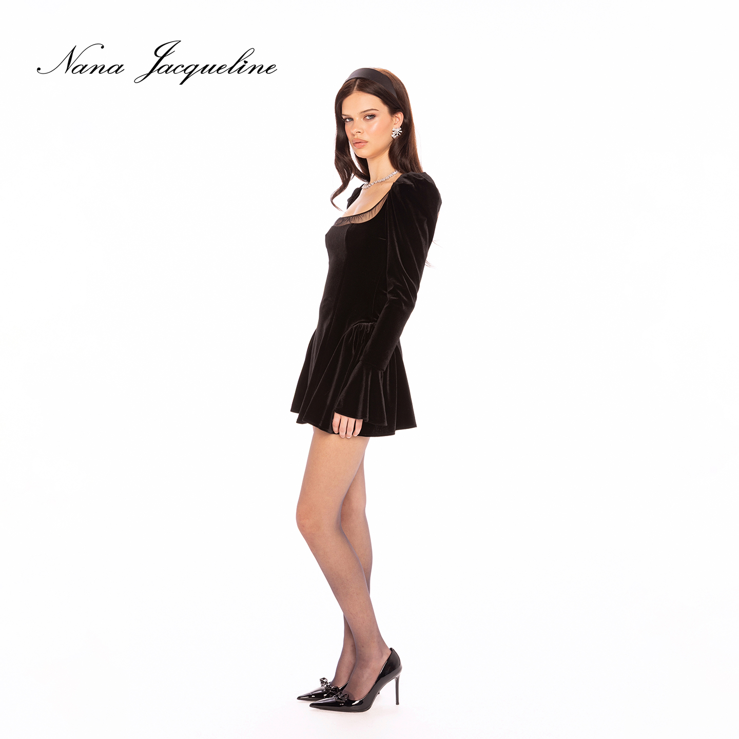 NanaJacqueline冬季新款网纱拼丝绒连衣裙女泡泡袖方圆领复古短裙 - 图1