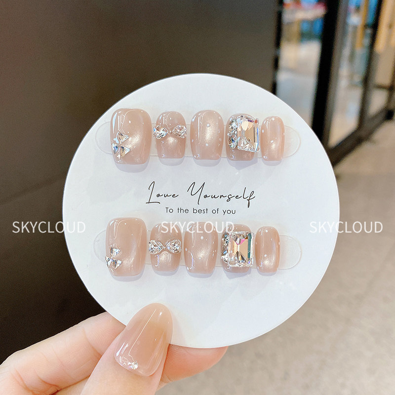 爆闪蝴蝶钻手工穿戴甲裸色短款高级感猫眼美甲2025年新款指甲贴片,淘宝优惠券,粉丝福利购,淘宝优惠卷