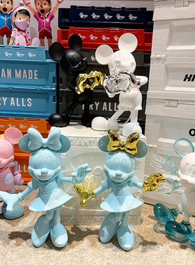 “比心米奇“高级感摆件