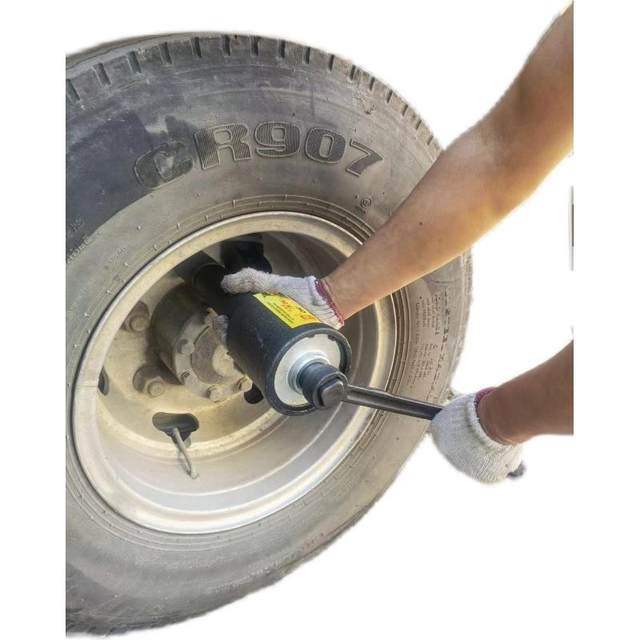 Large truck tire unloading labor-saving wrench heavy-duty speed reduction manual board manual enhancing sleeve tire replacement disassembly tool