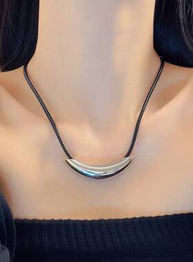 2026新款爆款弯管项链女小众设计感时尚百搭锁骨链冷淡风吊坠项圈
